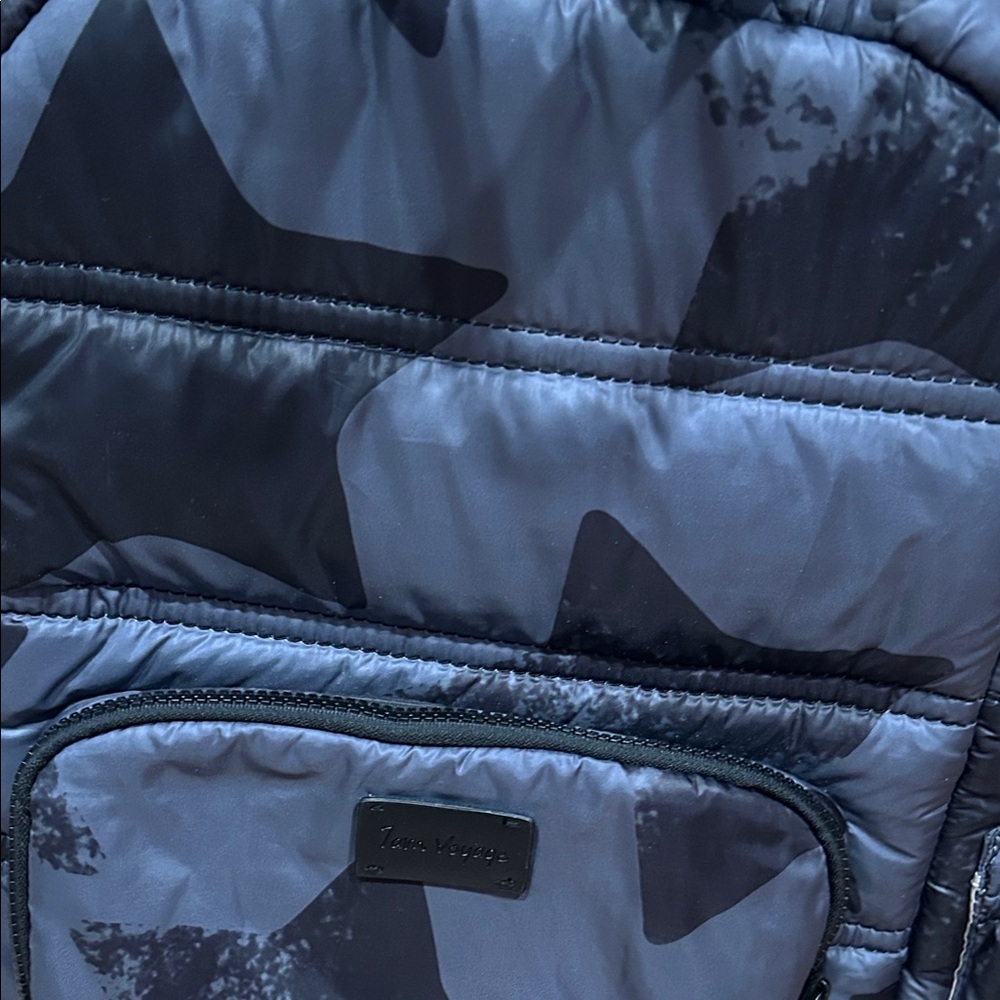 Gray Camouflage Backpack by - Picture 3 of 10